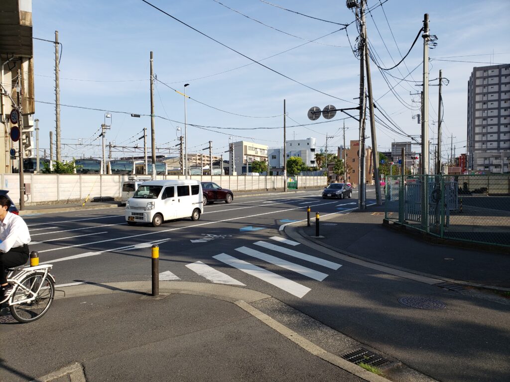突き当たりの交差点①