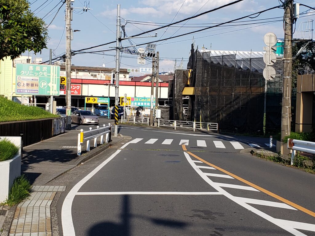 西長沢交差点
