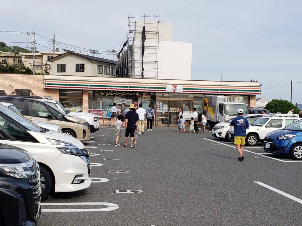 高校近くのコンビニ
