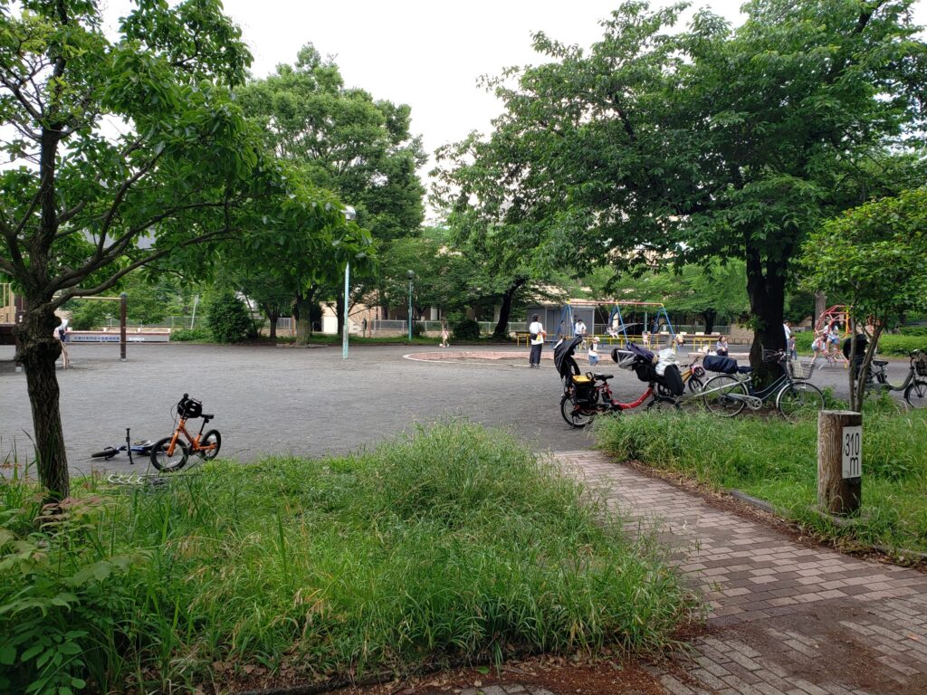 高校周辺の公園①