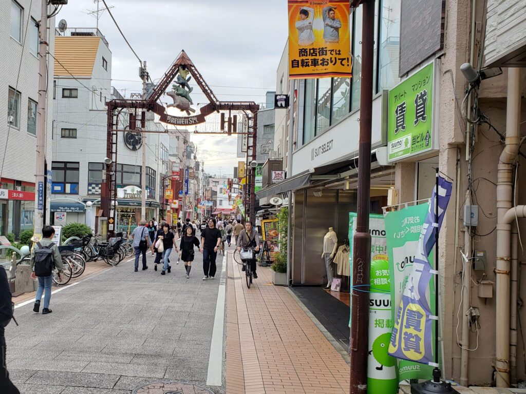 元住吉駅近くの商店街①