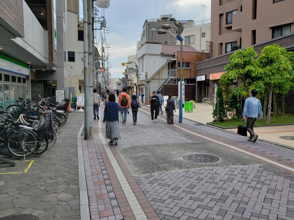 法政通り①