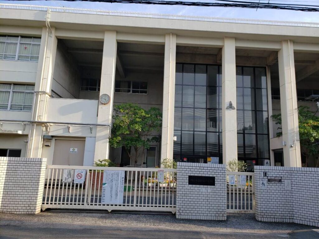 新城小学校