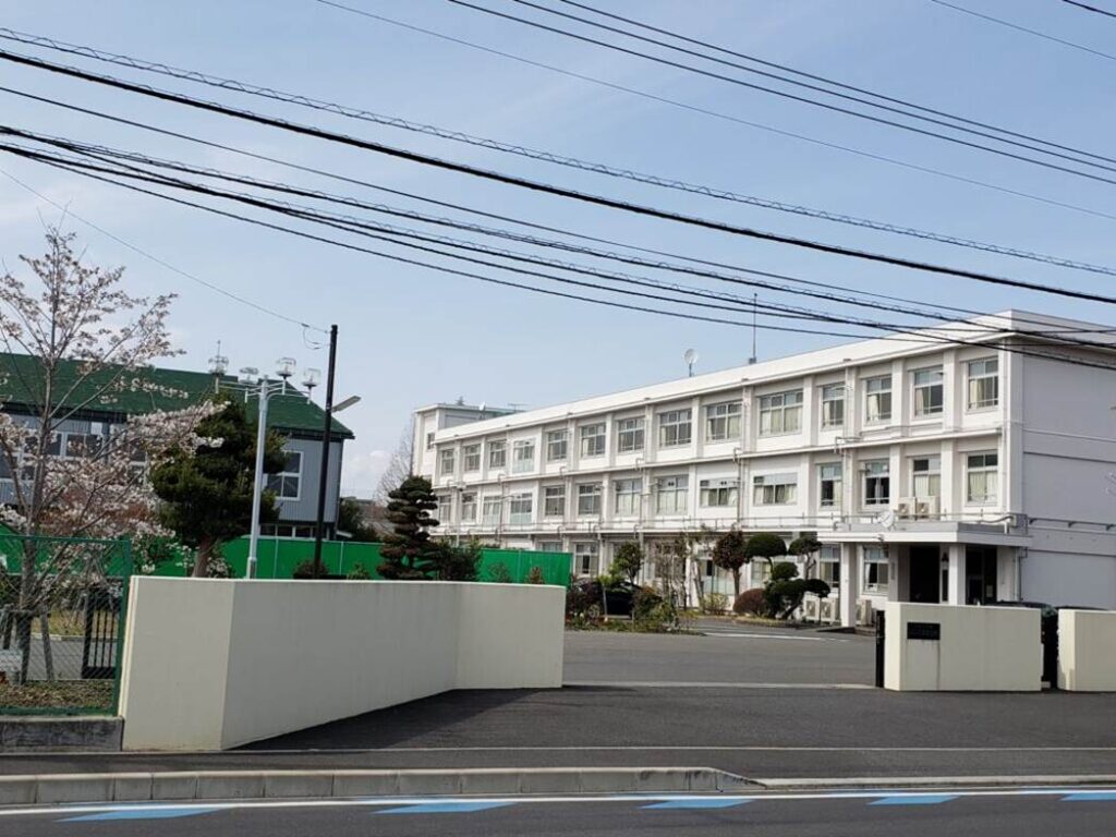 相模原高校正門