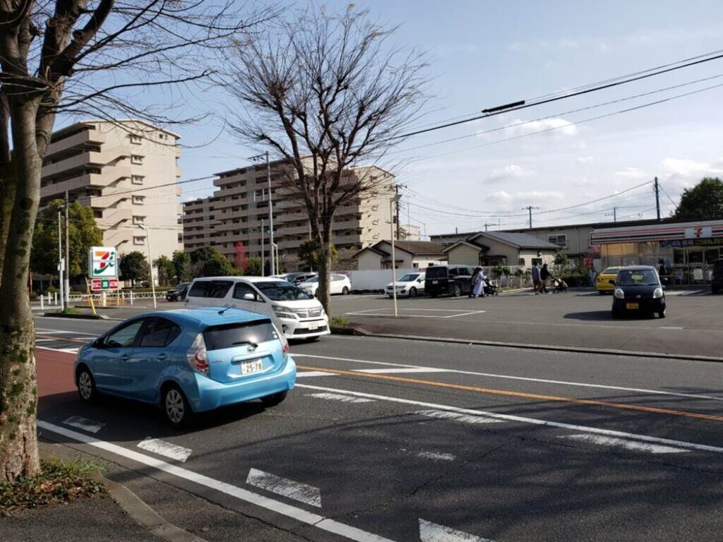 近くのコンビニ