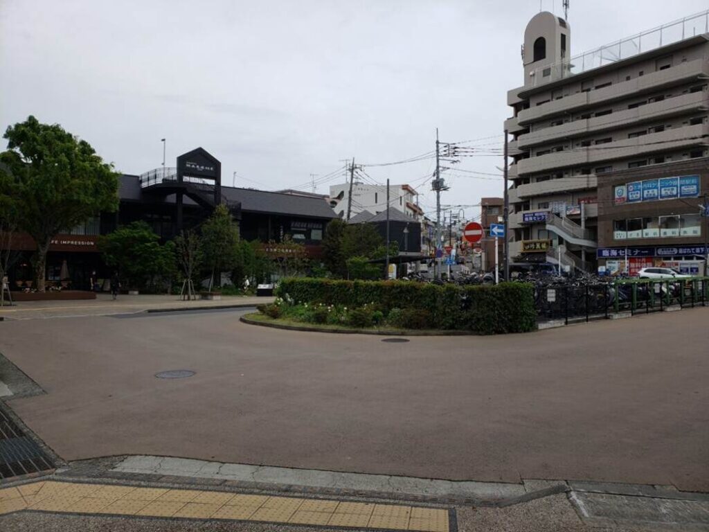 座間駅東口②