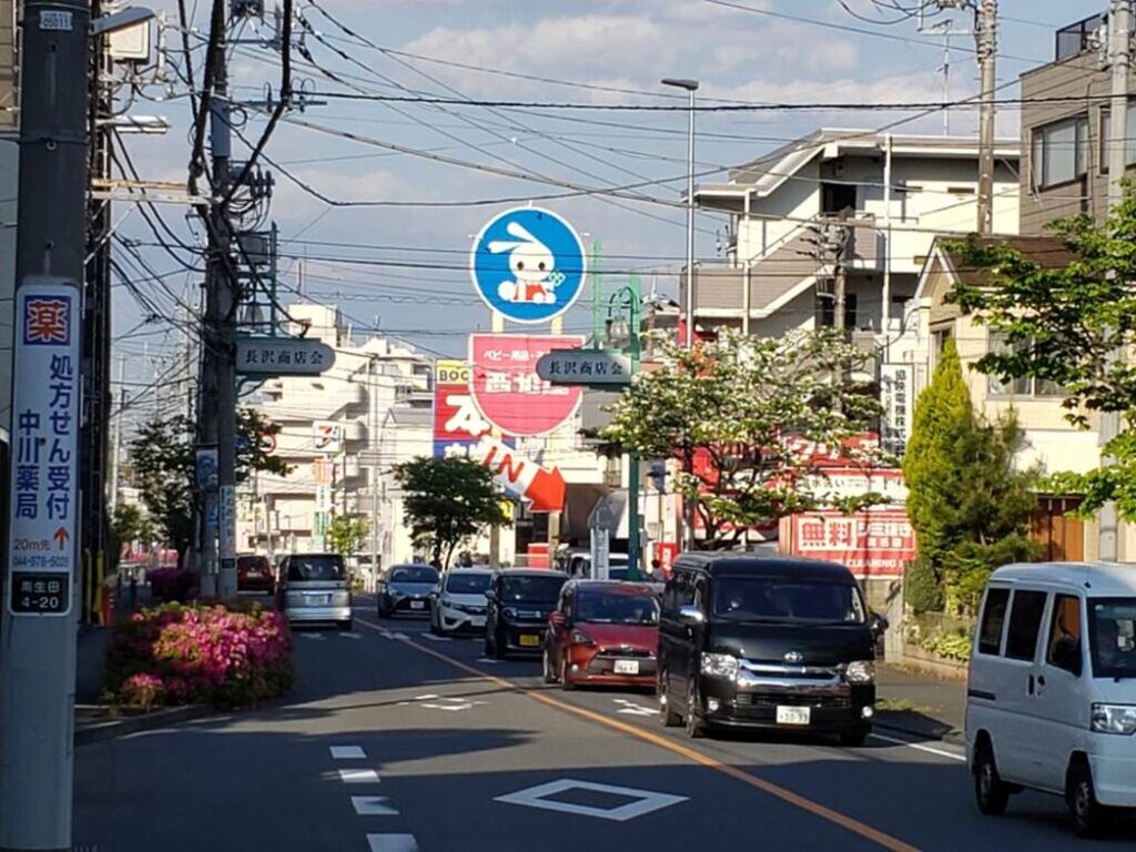 交差点先の通り
