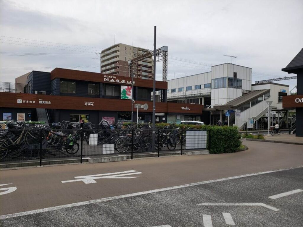 座間駅東口③