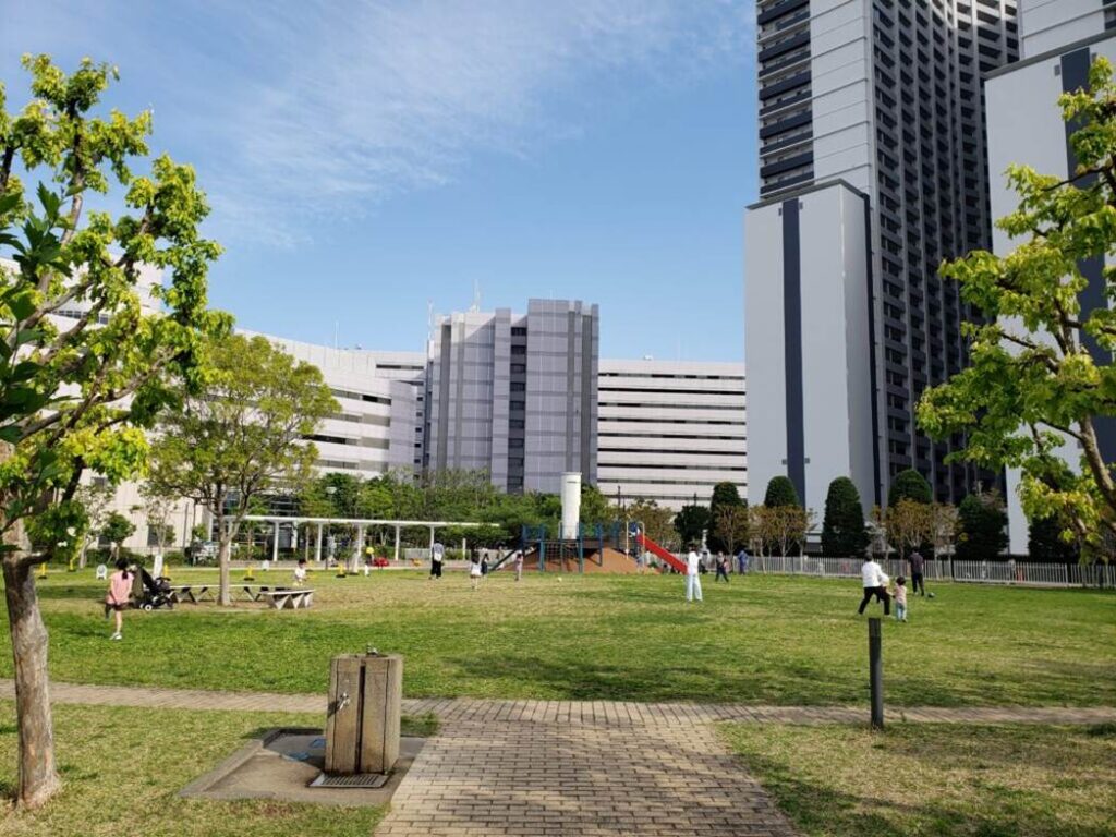 近くの公園