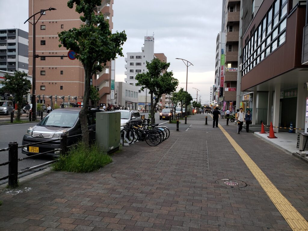 出口付近の通り