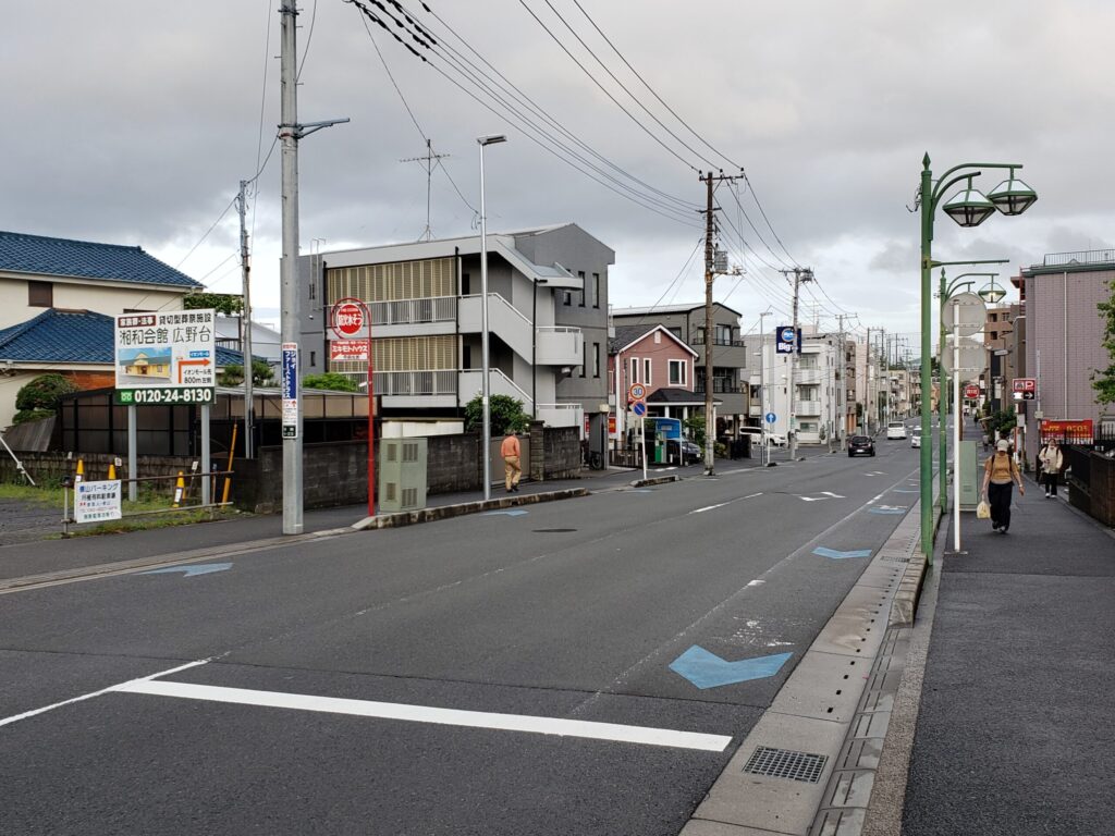 交差点先の通り①