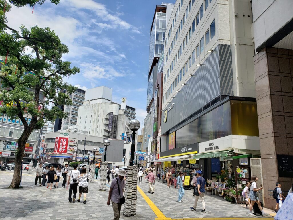 本厚木駅北口①