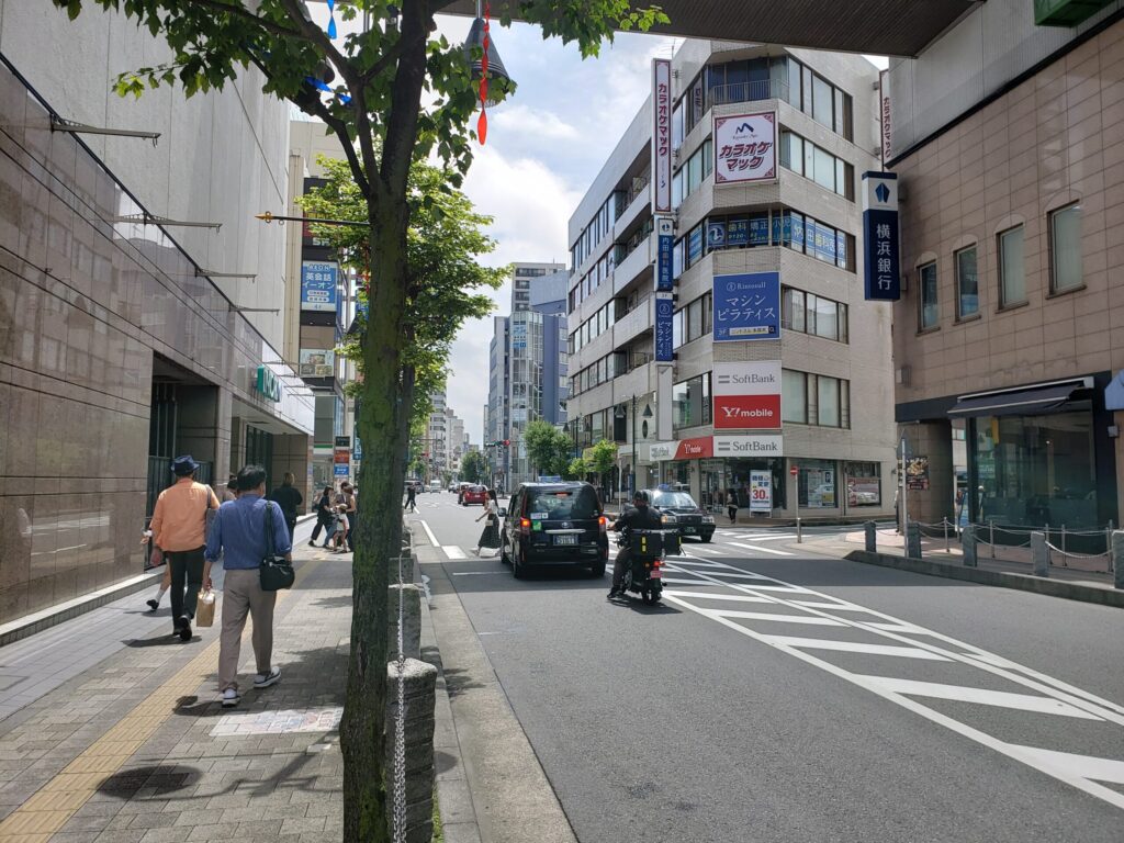 本厚木駅北口③