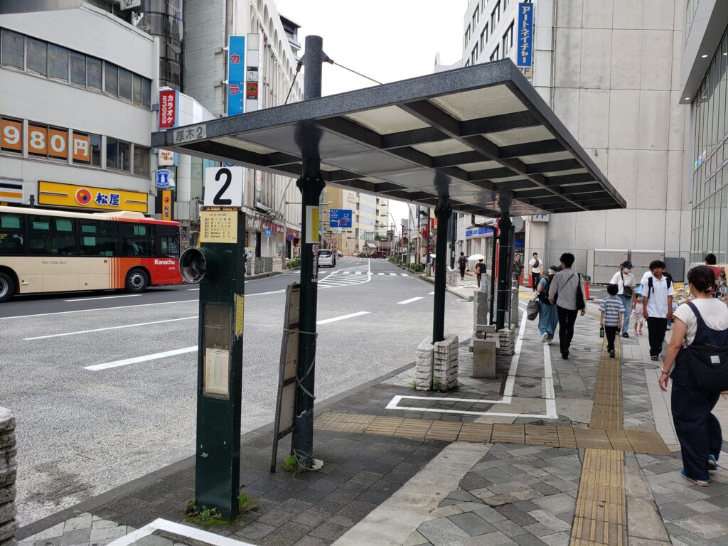 本厚木駅北口にあるバス乗り場
