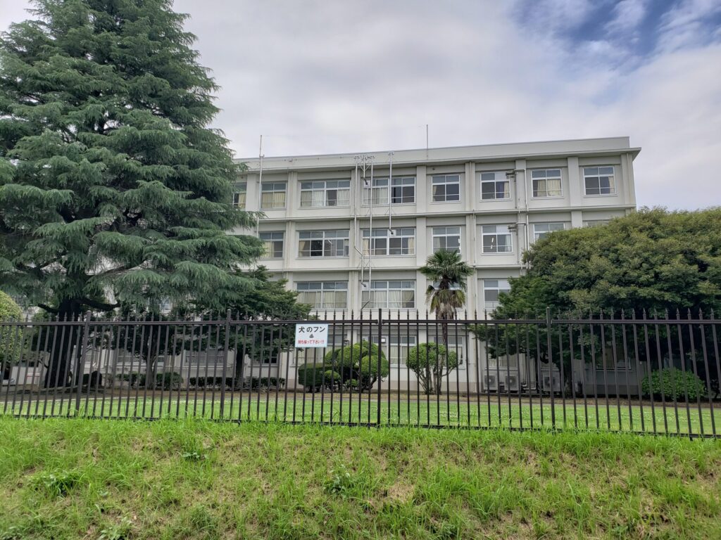 厚木高校外観③