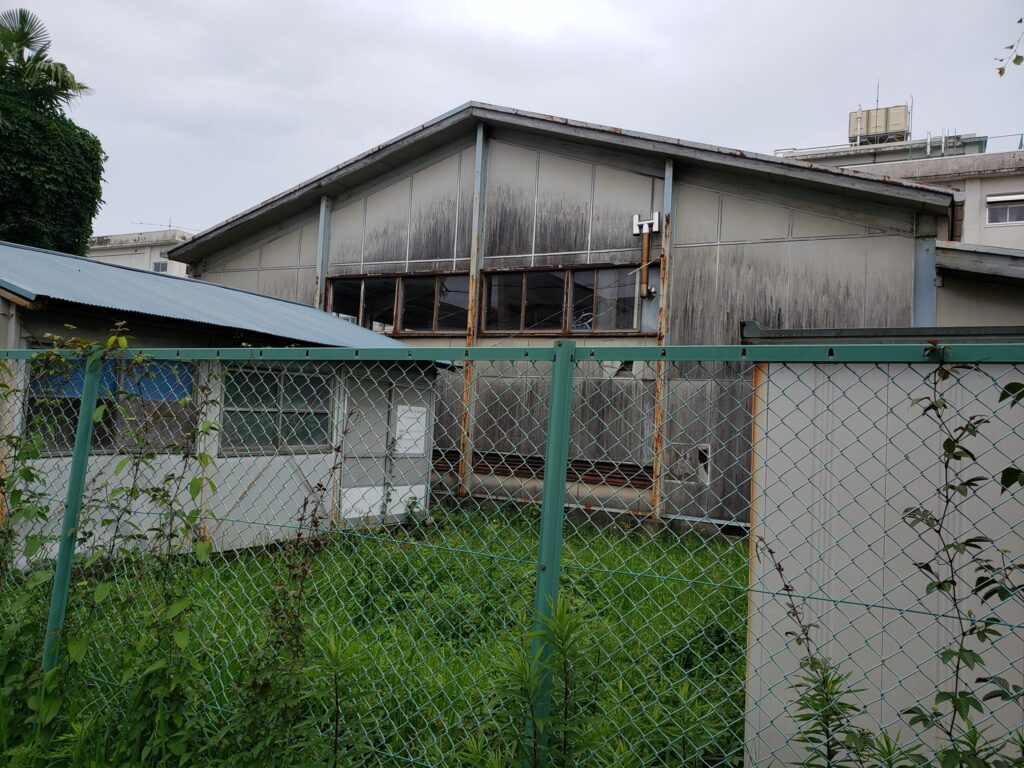 厚木高校の建物