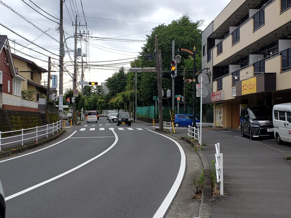 「王子入口」交差点