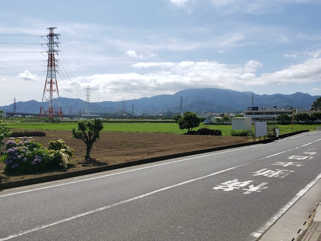 交差点近くの景色