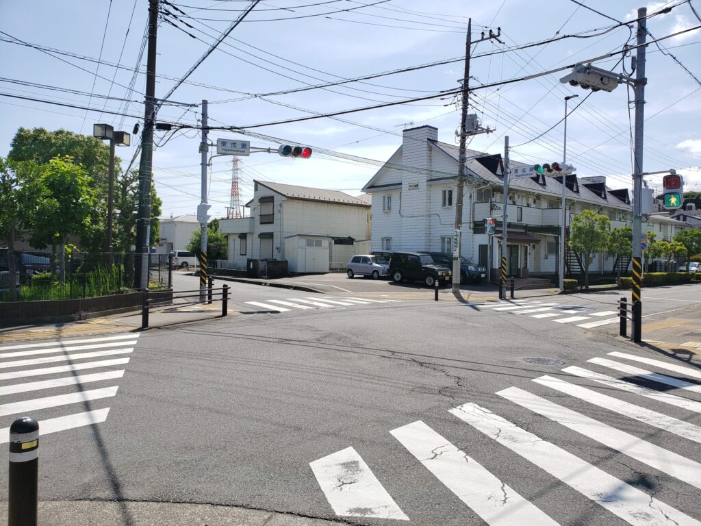 「東成瀬」交差点