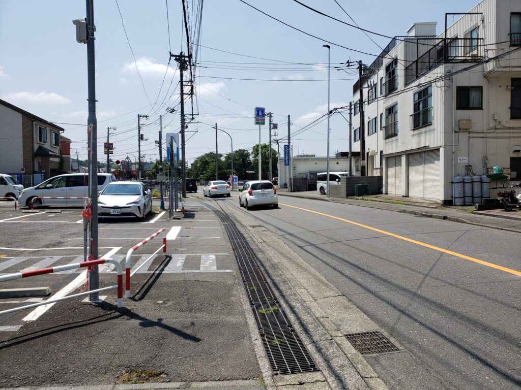 交差点先の通り