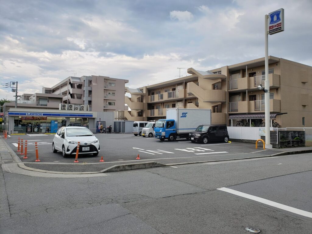 高校近くのコンビニ