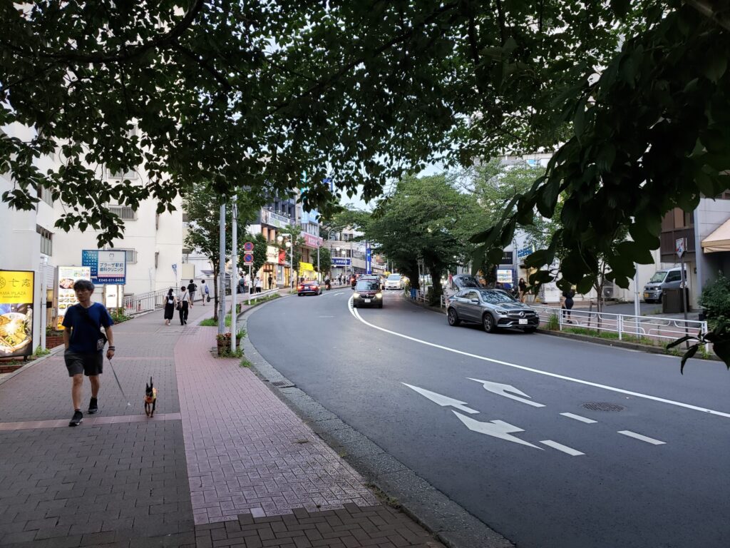 駅近くの登坂
