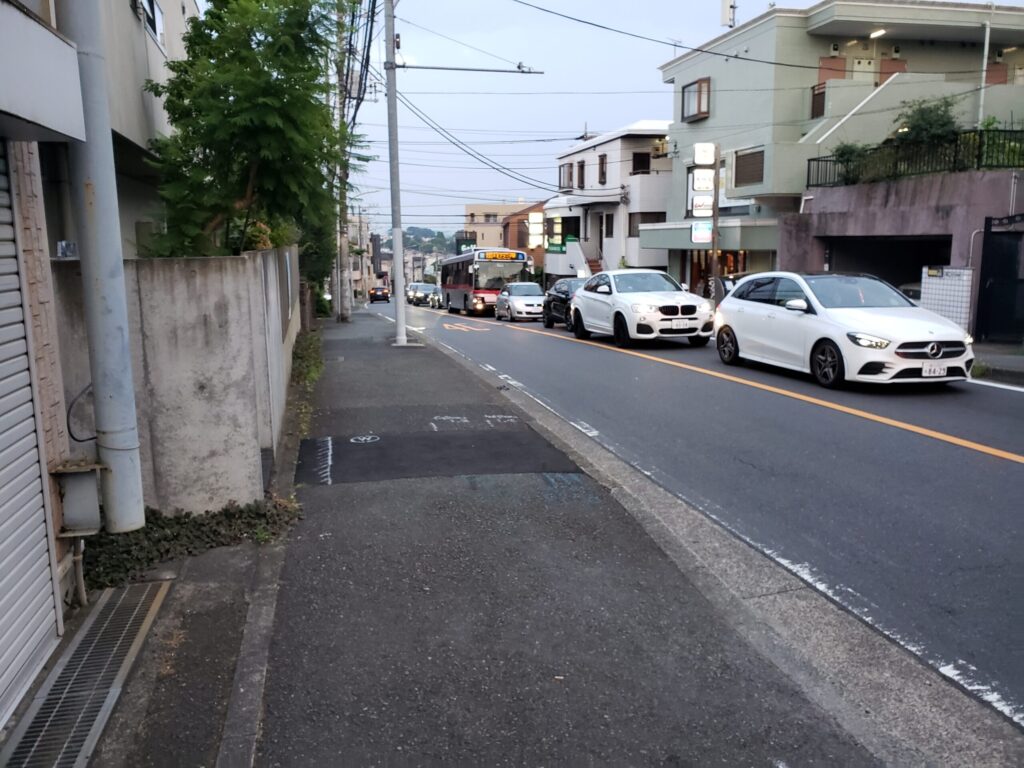 交差点先の通り