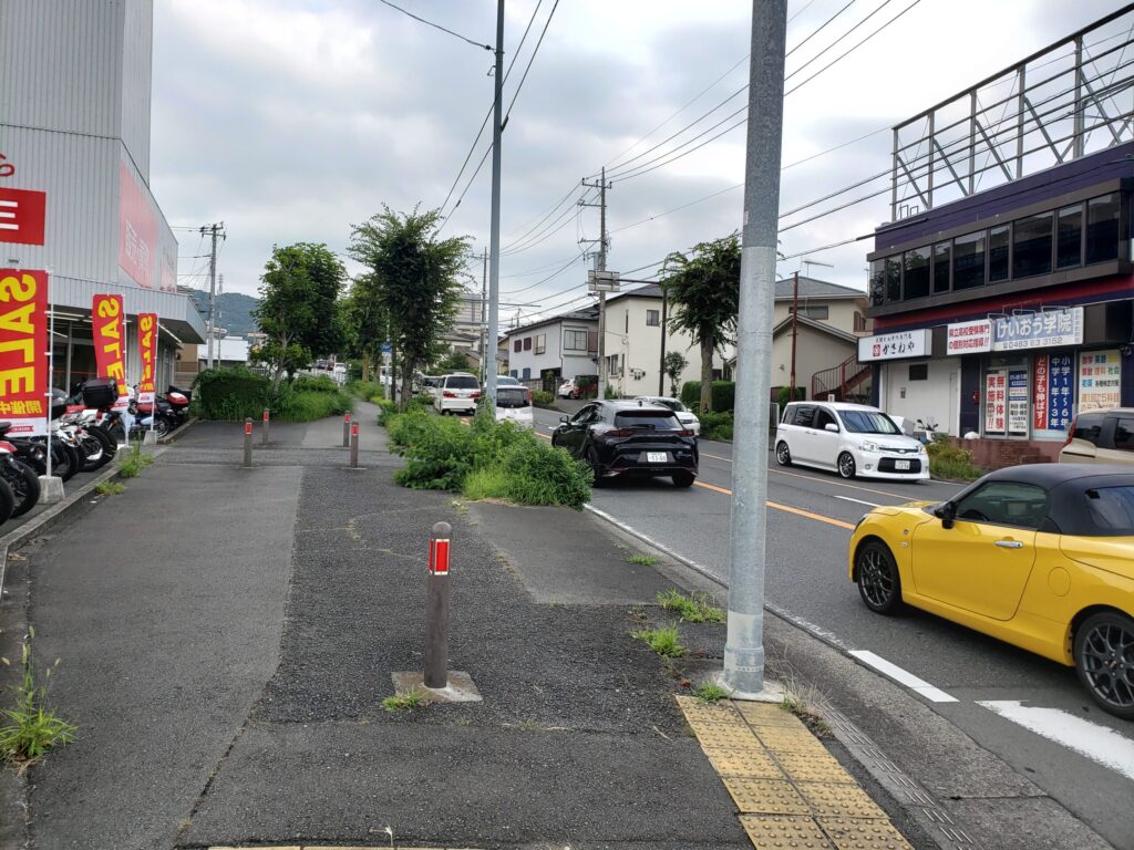 交差点先の登坂
