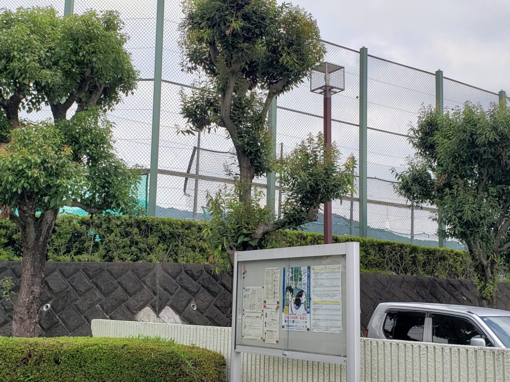 秦野曽屋高校のグラウンド