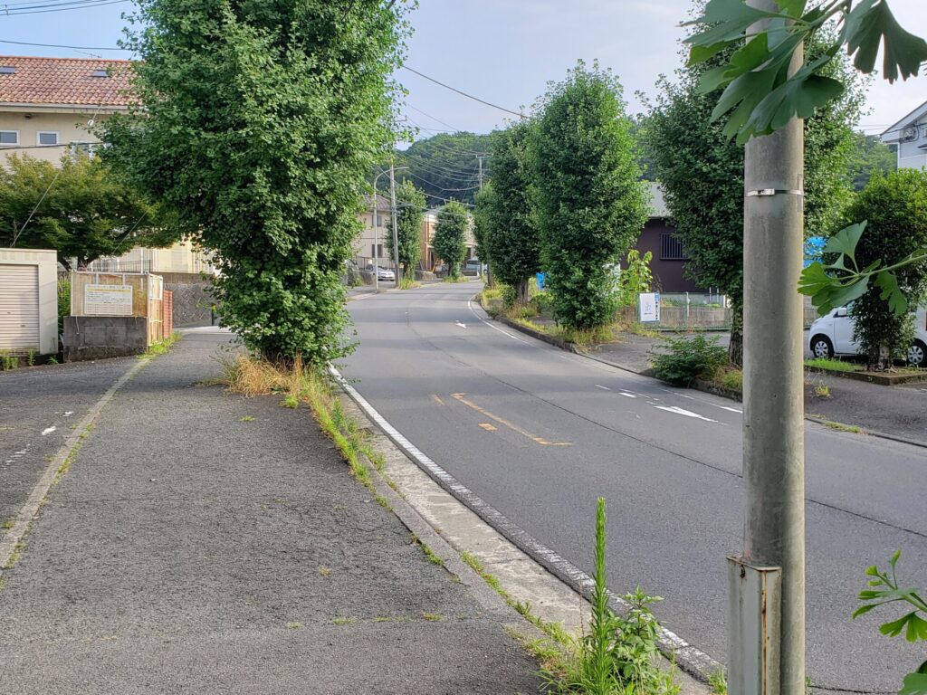 交差点先の登坂