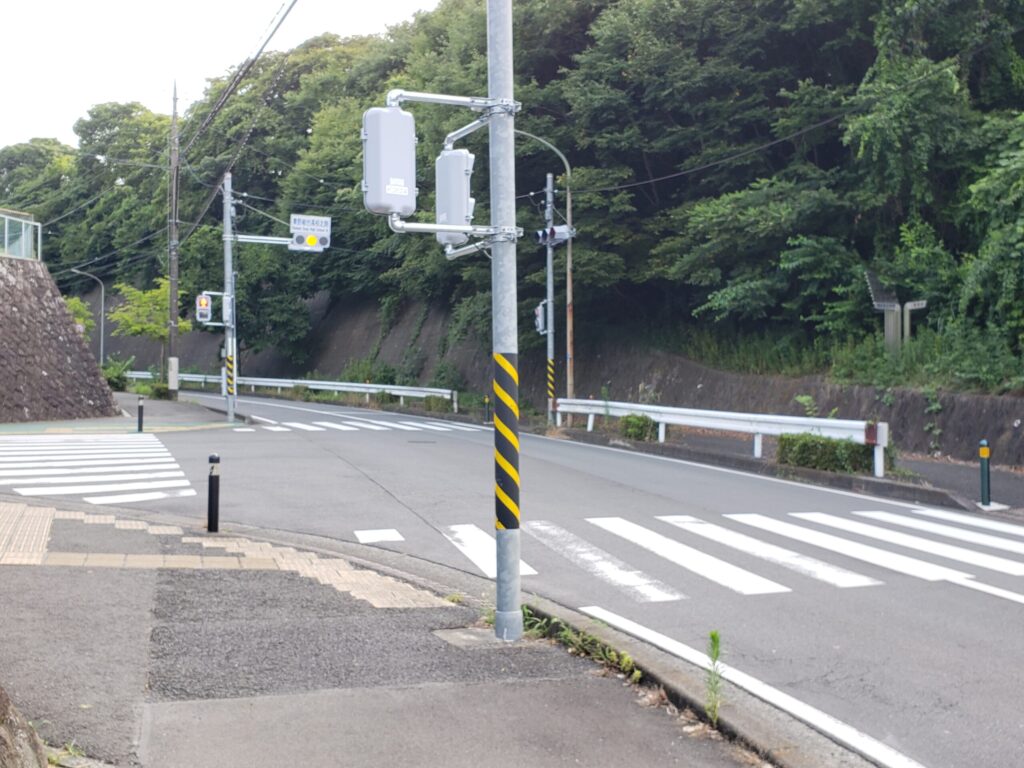 「秦野総合高校北側」交差点