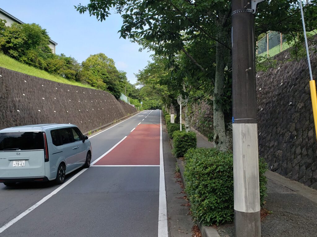 交差点先の登坂