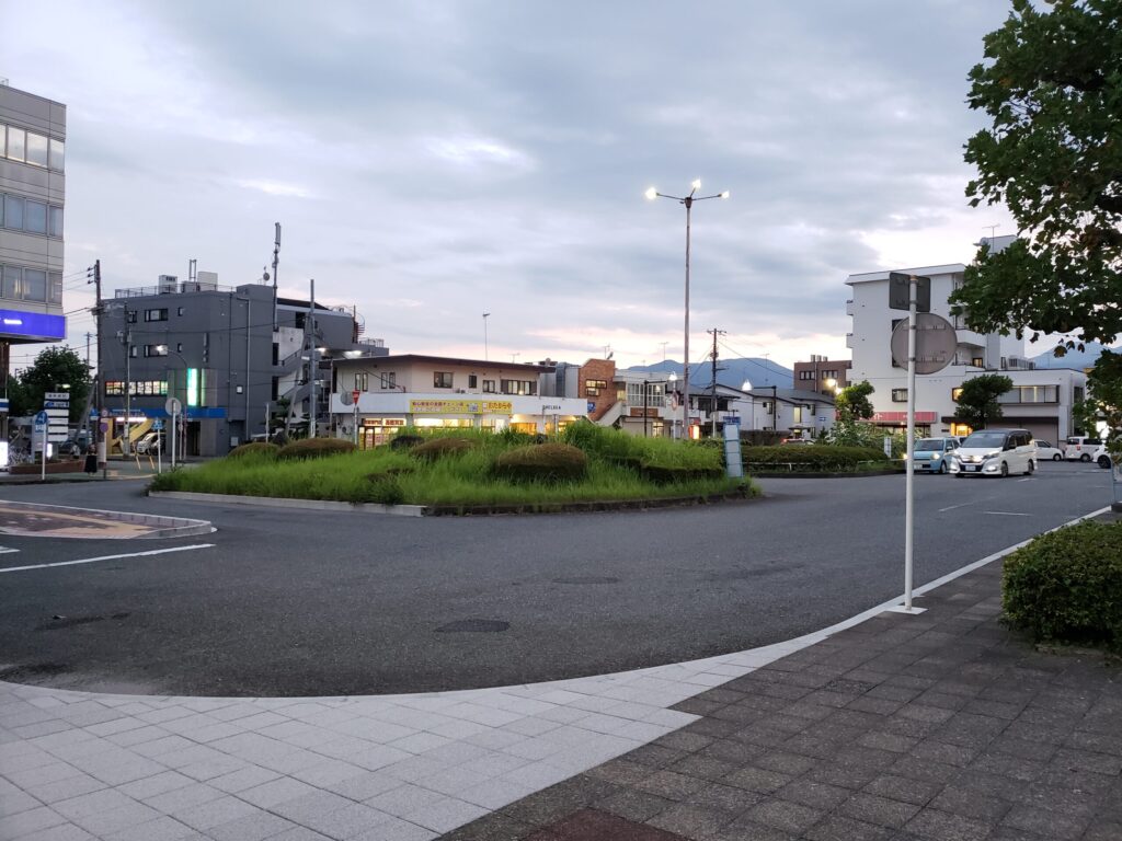 鴨宮駅南口