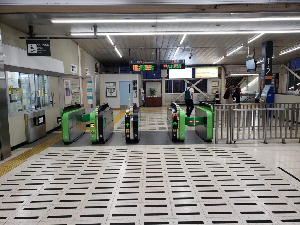 鴨宮駅改札