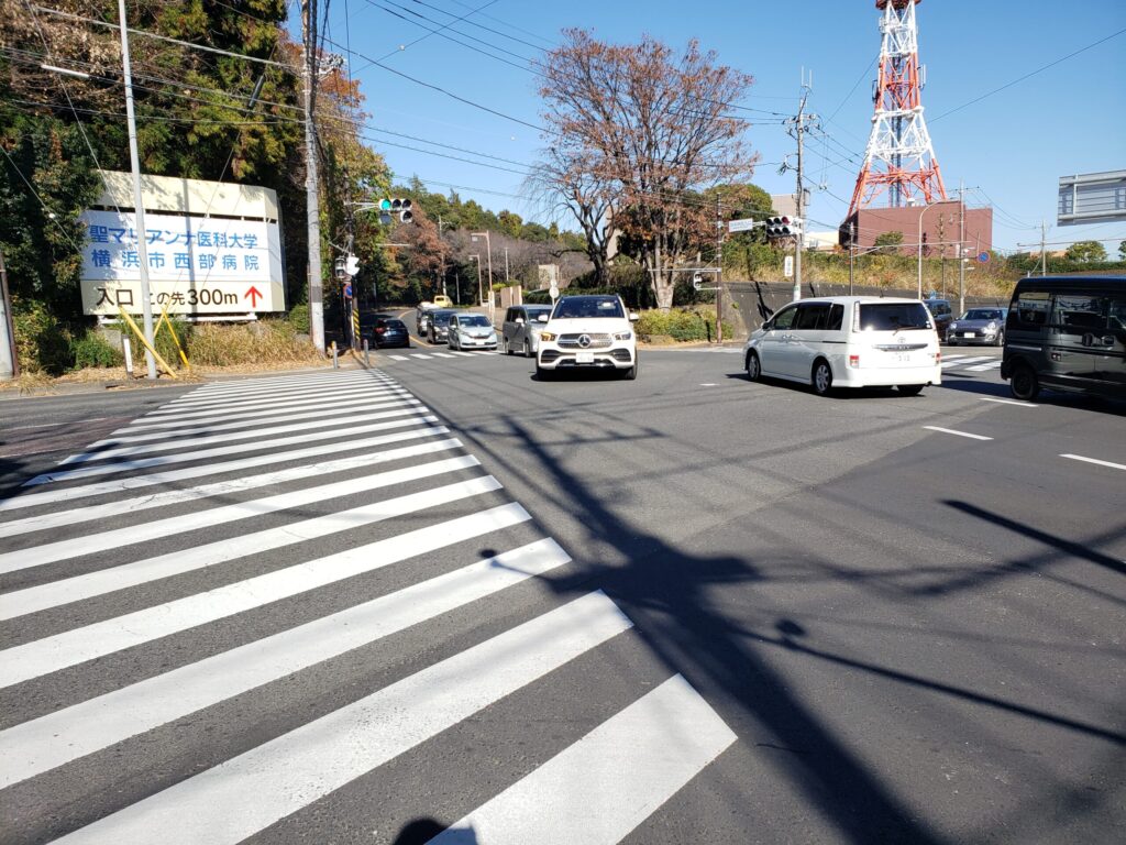 「西部病院入口」交差点