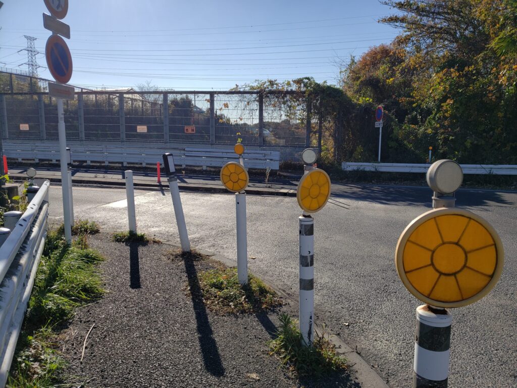 交差点先の道②