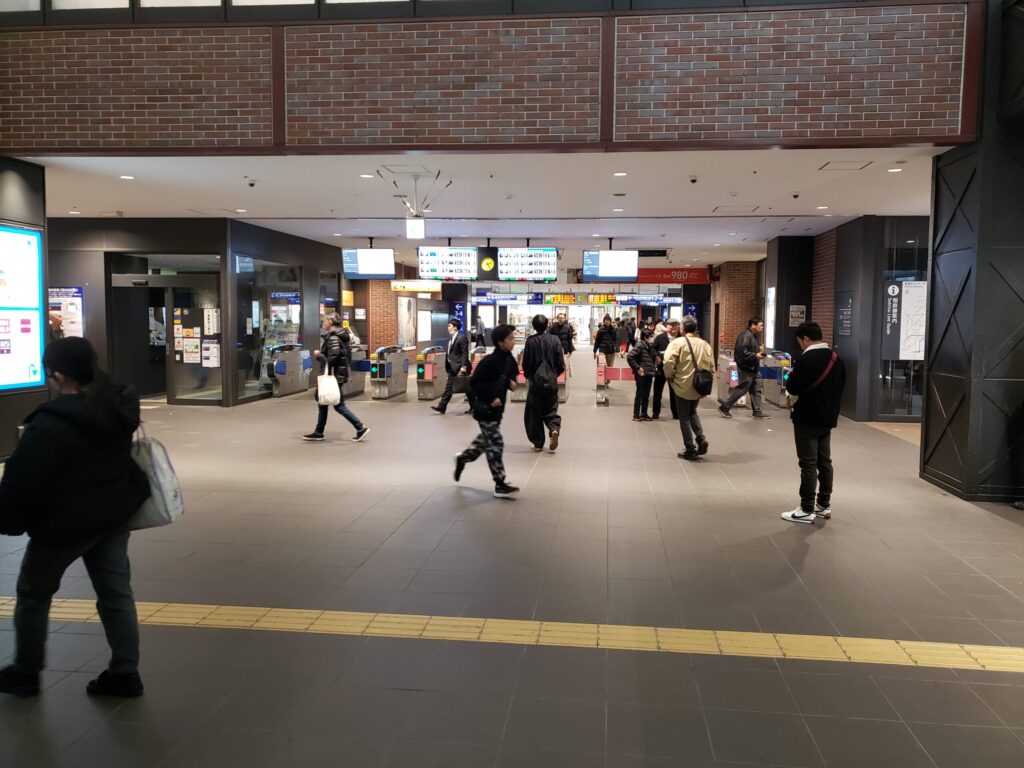 二俣川駅　改札