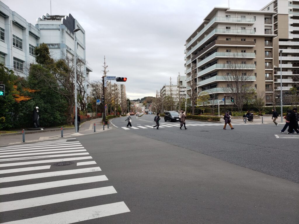 「柏陽高校前」交差点