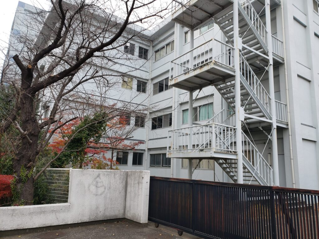 柏陽高校外観②