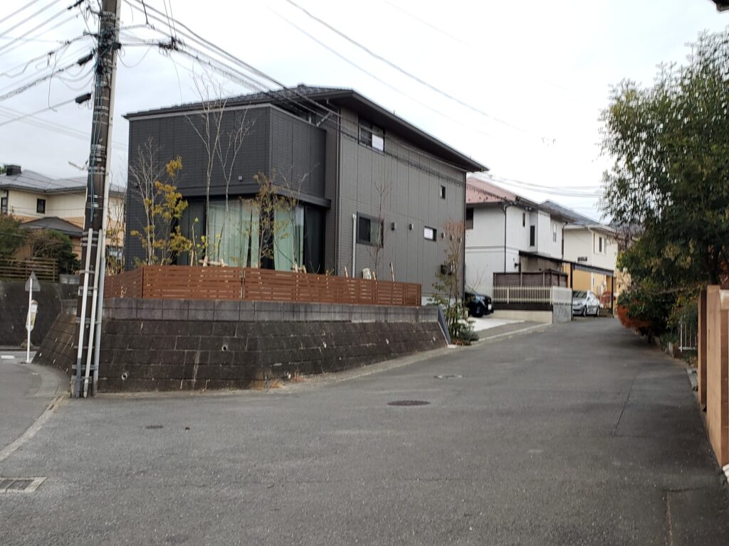 高校周辺の住宅