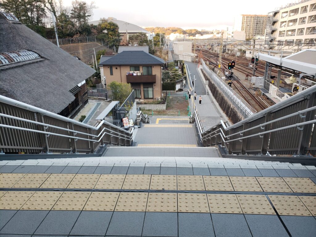 金沢八景駅の階段